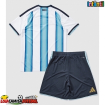 Camisa de Futebol Argentina Equipamento Principal Infantil Mundo 2026 Manga Curta (+ Calças curtas)